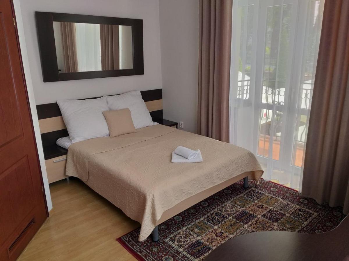 Pensjonat Zamek Derslawa Busko-Zdrój Esterno foto